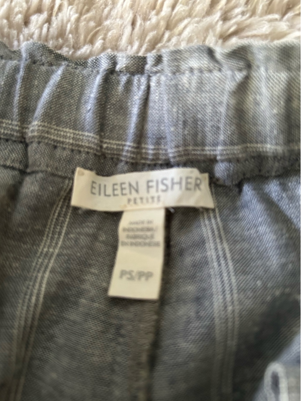 Eileen Fisher women’s Gray Elastic-Waist Joggers - Picture 4 of 5